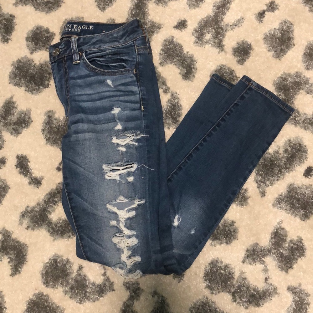 American Eagle Distressed Jegging - Picture 5 of 7